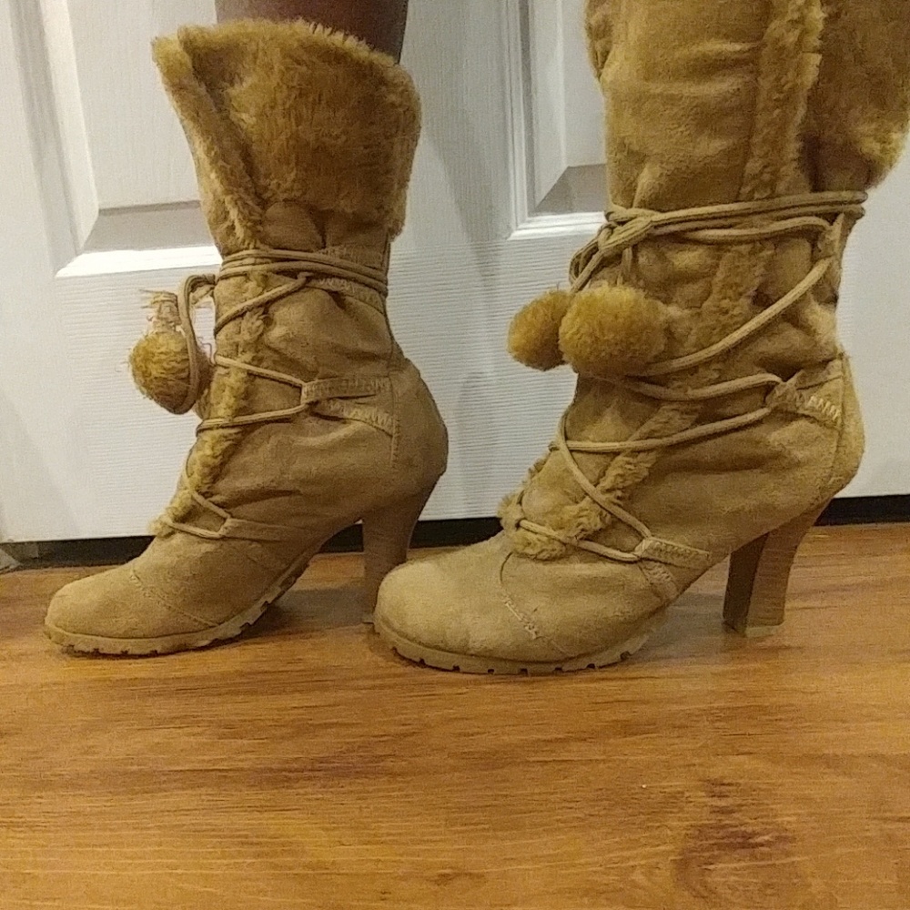 Tan Heeled Winter Boots