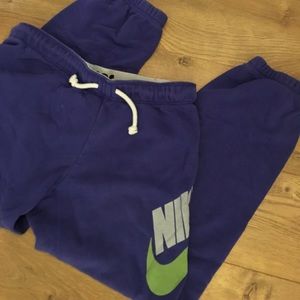 Nike cropped sweat pants. XS. Barely worn.