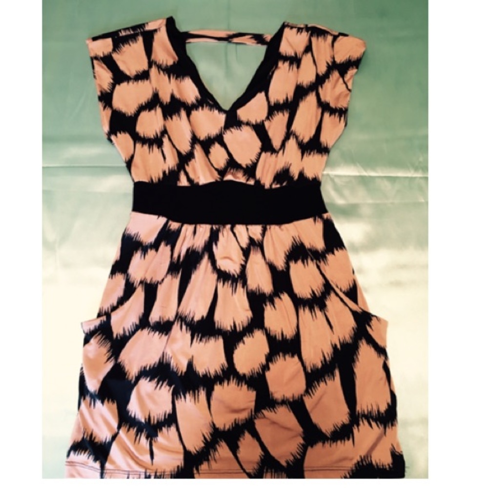 Forever21 cocktail dress Size Medium (Never Worn)