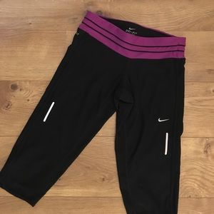 Nike cropped running pants. Dri-fit size Sm