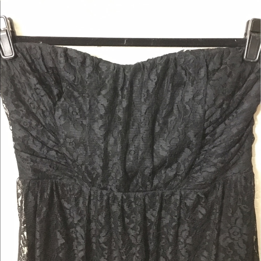 Black lace strapless dress, Forever 21 - Picture 2 of 4