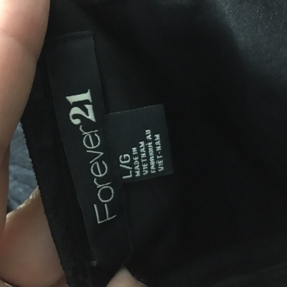 Black lace strapless dress, Forever 21 - Picture 4 of 4