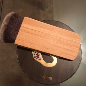 Swirl power contour & bronzer brush