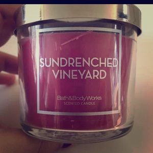 Sundrenched vineyard candle