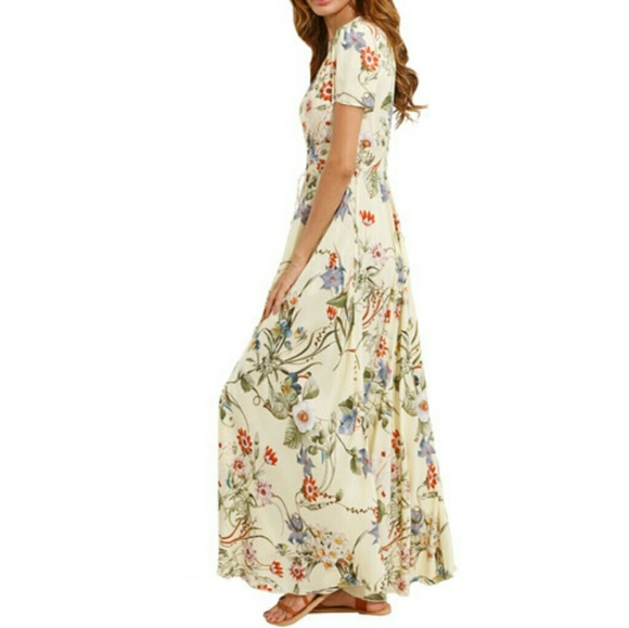 📣LAST ONE📣  🌿FLORAL MAXI DRESS🌿 - Picture 2 of 7