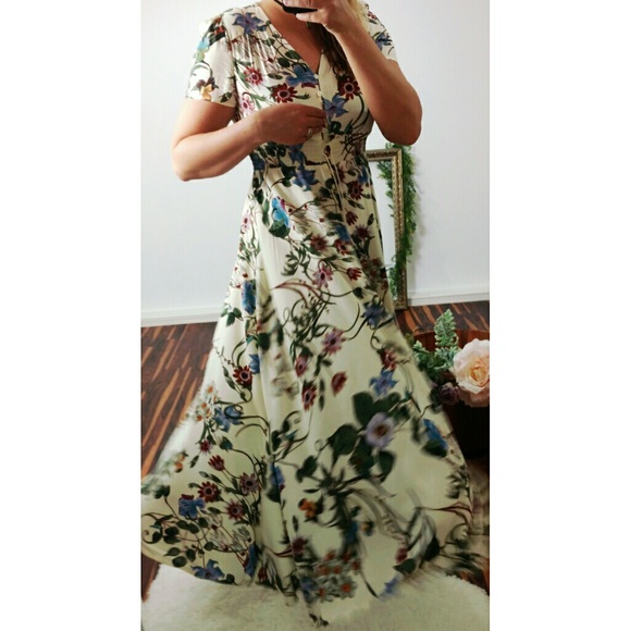 📣LAST ONE📣  🌿FLORAL MAXI DRESS🌿 - Picture 3 of 7