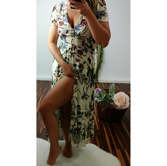 📣LAST ONE📣  🌿FLORAL MAXI DRESS🌿 - Picture 4 of 7
