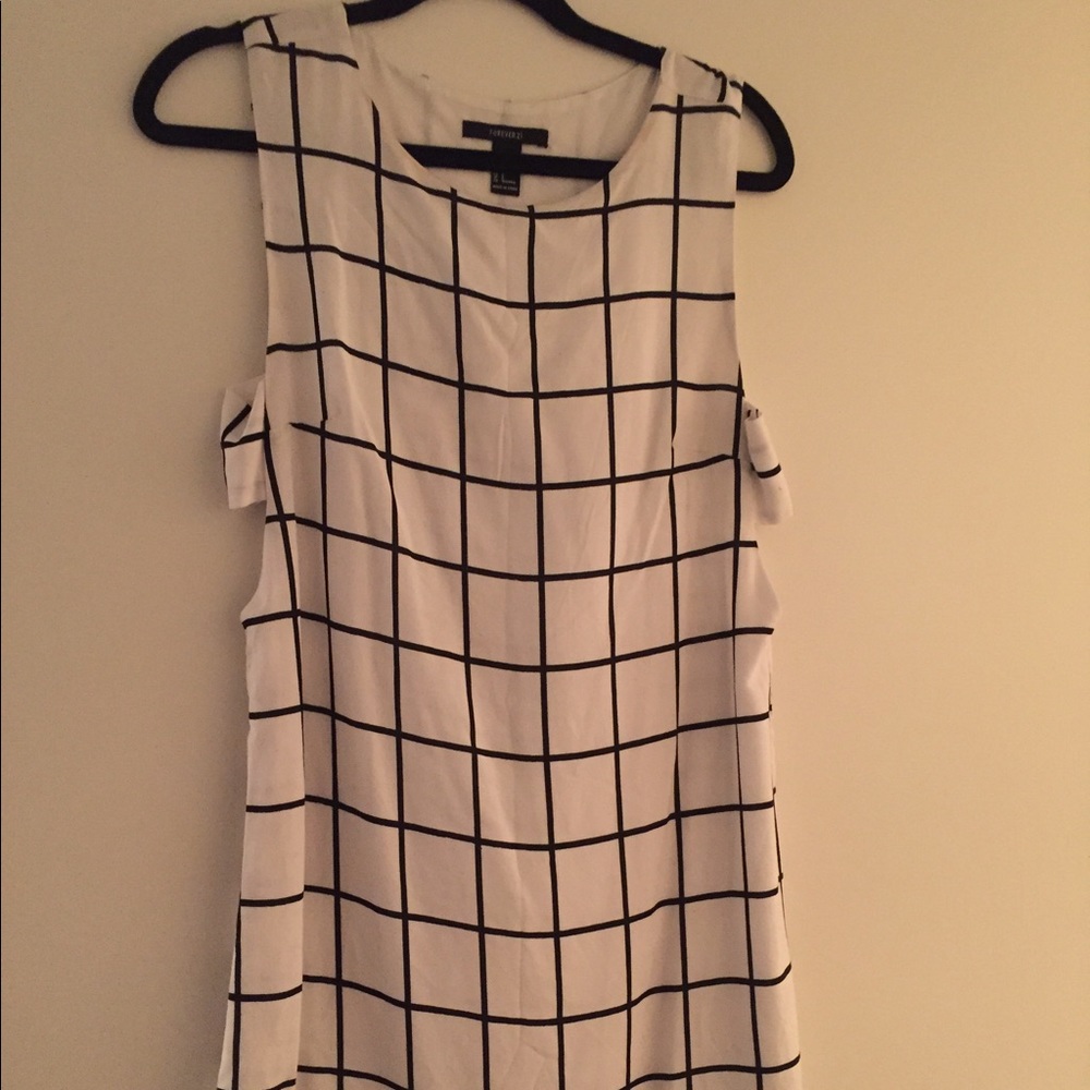 Black and white dress