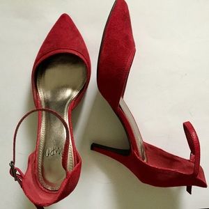 Faux suede ankle strap heels 👠