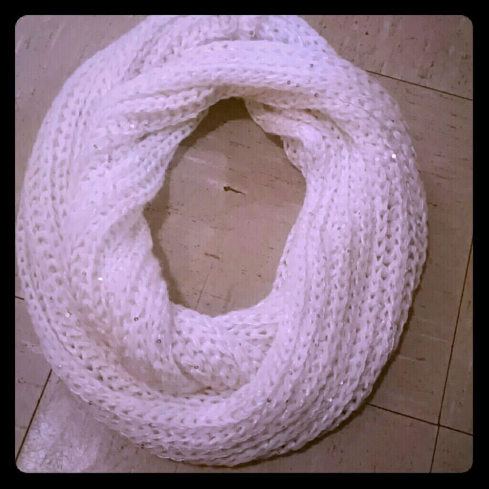 White Circle Scarf