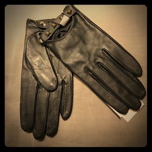 New never worn BCBG leather/brass stud gloves