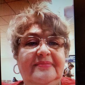 Meet your Posher, Gloria