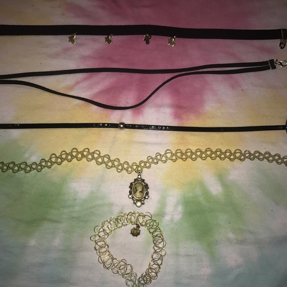 chokers