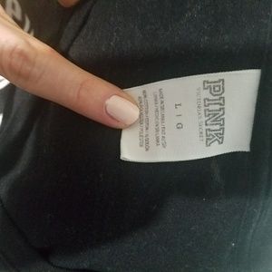 Large VS pink Black V neck