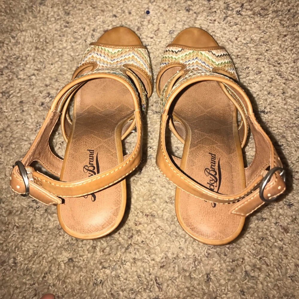 Lucky Brand Wedges - Picture 4 of 6