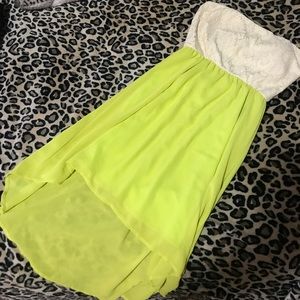 Size S lime green and cream colored summer dress