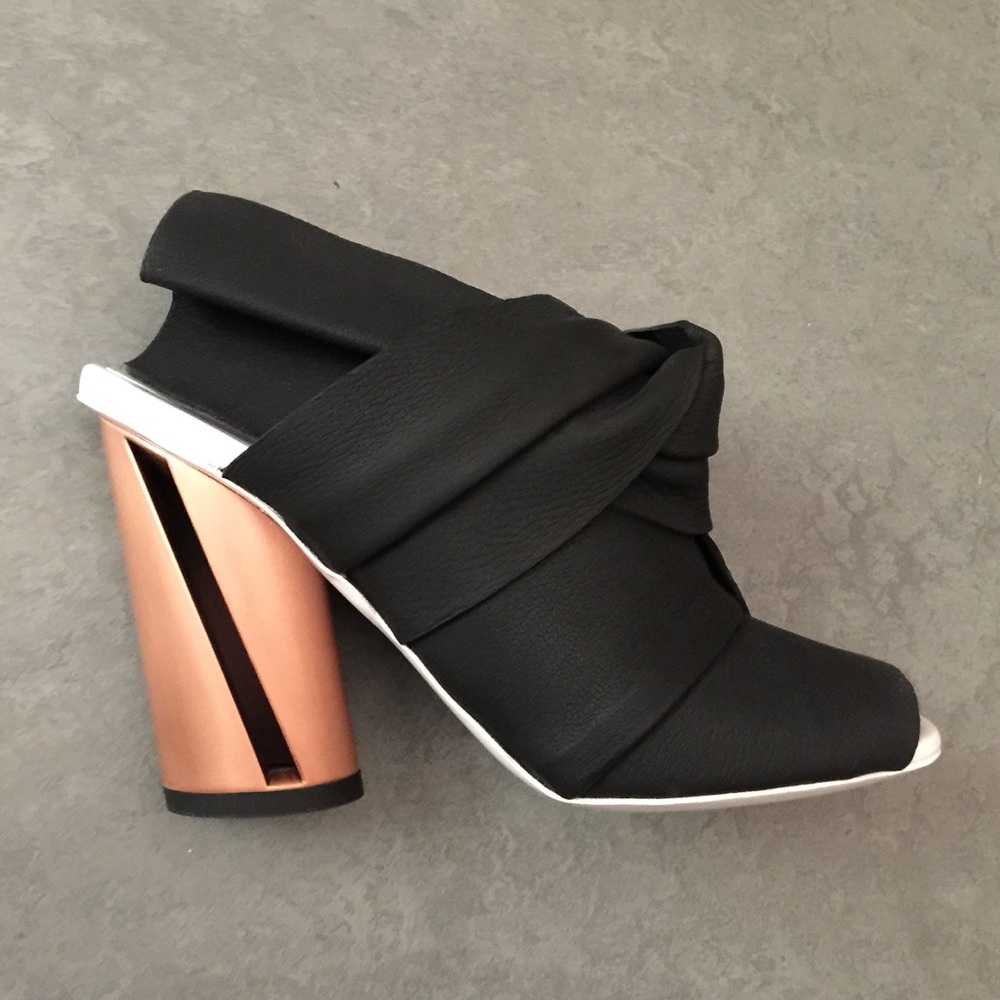 **SOLD** NIB Proenza Schouler leather knot mules - Picture 1 of 8