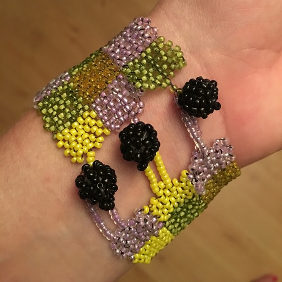 Multicolored beaded bracelet - Picture 2 of 2
