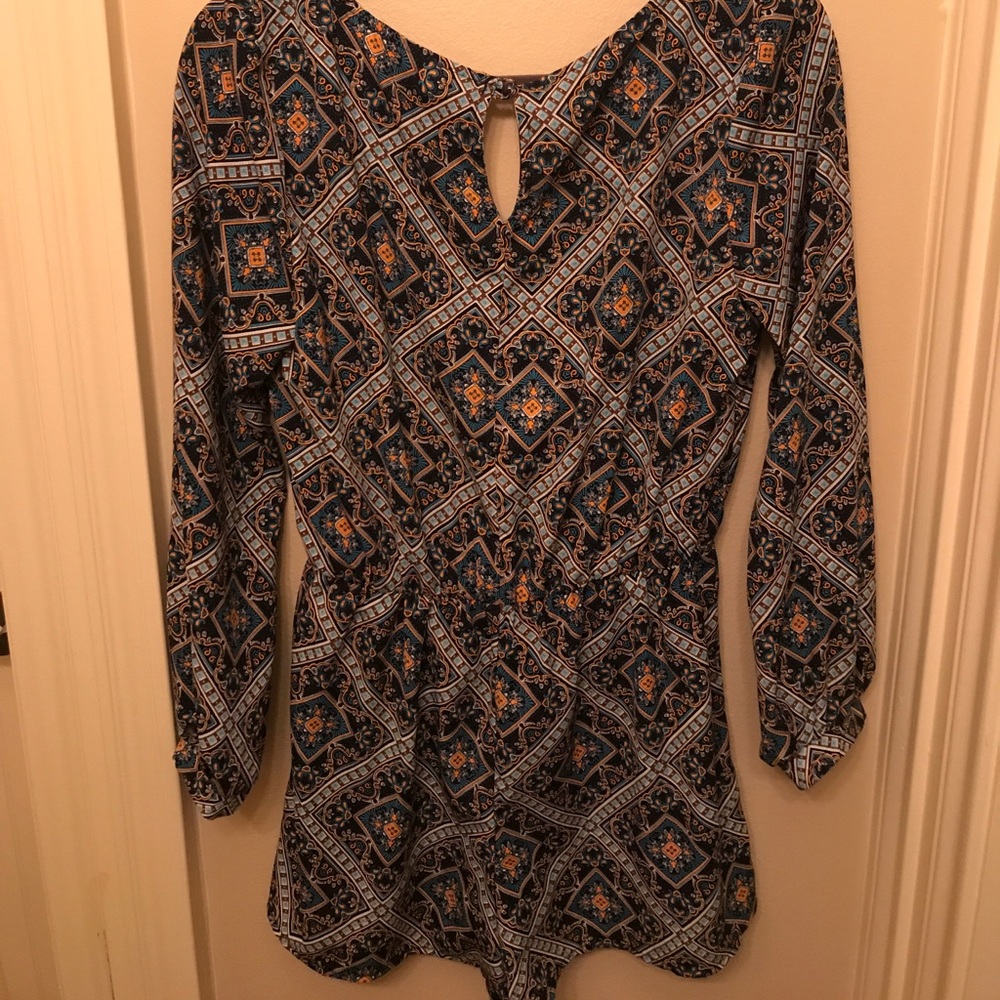 romper - Picture 2 of 2