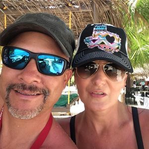 Meet your Posher, Debbie