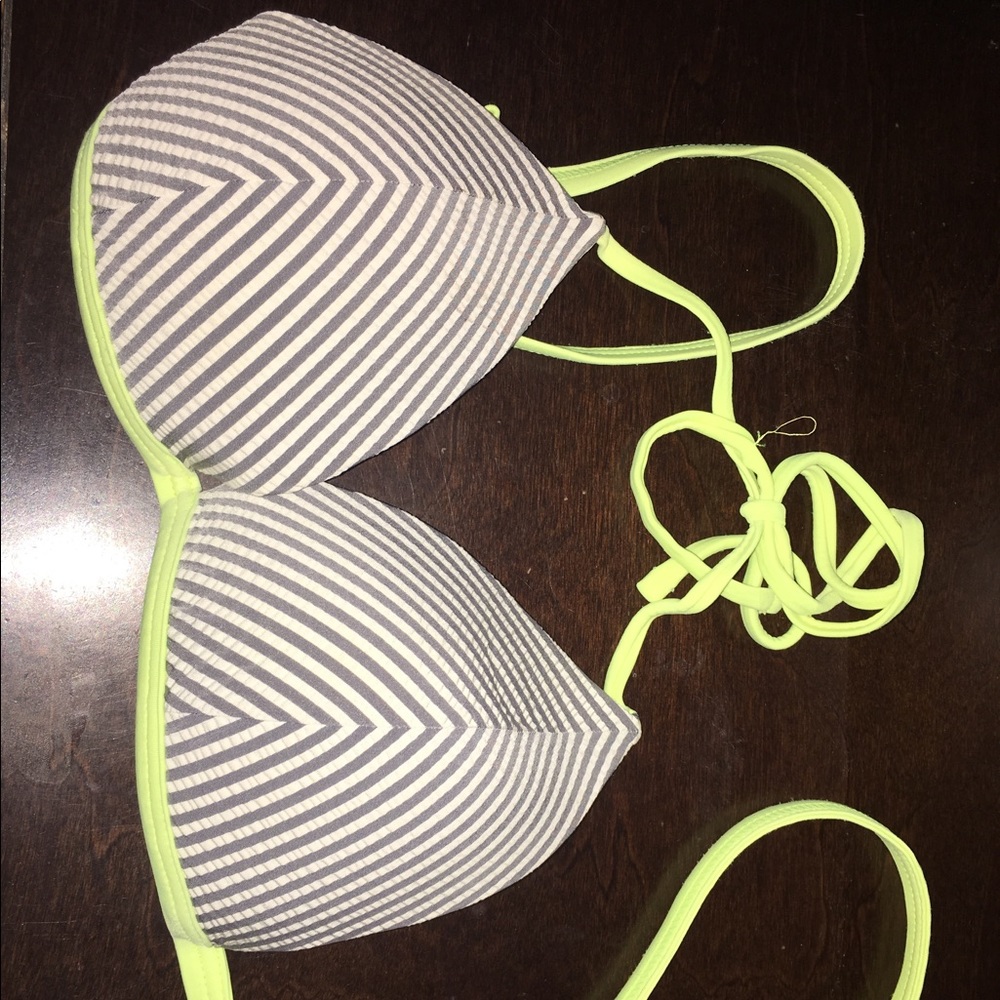 Gianni Bini swim suit top