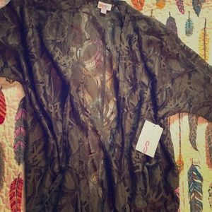 Lace Lindsey in army green ,perfect accent piece