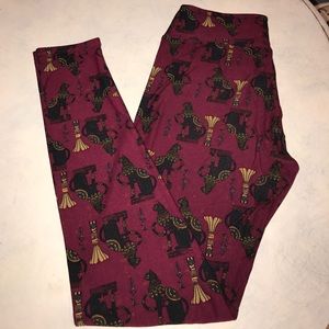 LulaRoe OS Leggings - Maroon w/ Egyptian Sphinx