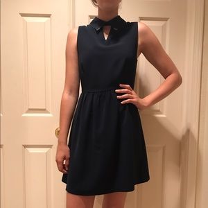 Dark blue high-neck dress; dark blue