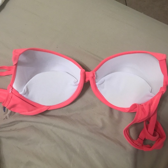 Pink swimsuit top - Picture 2 of 2