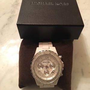 Michael Kors MK5300 white/mother of pearl watch