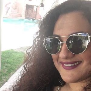 Meet your Posher, Shazia