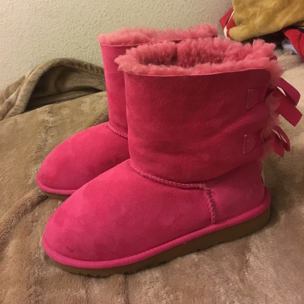 Pink Ugg boots with bows ๐ - Picture 4 of 8