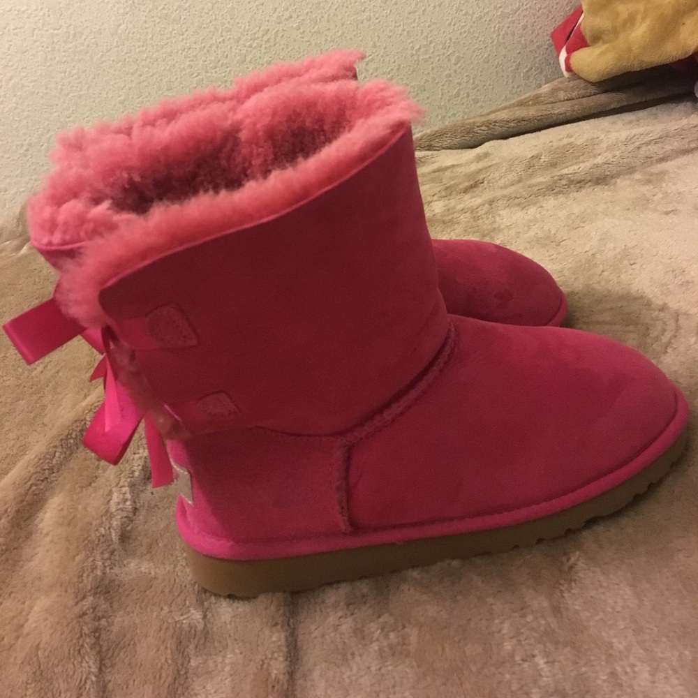 Pink Ugg boots with bows ๐ - Picture 5 of 8