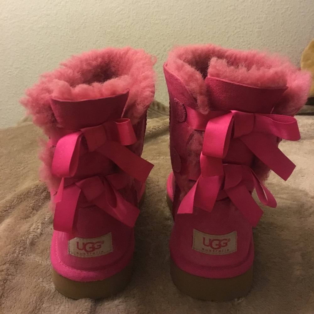 Pink Ugg boots with bows ๐ - Picture 3 of 8