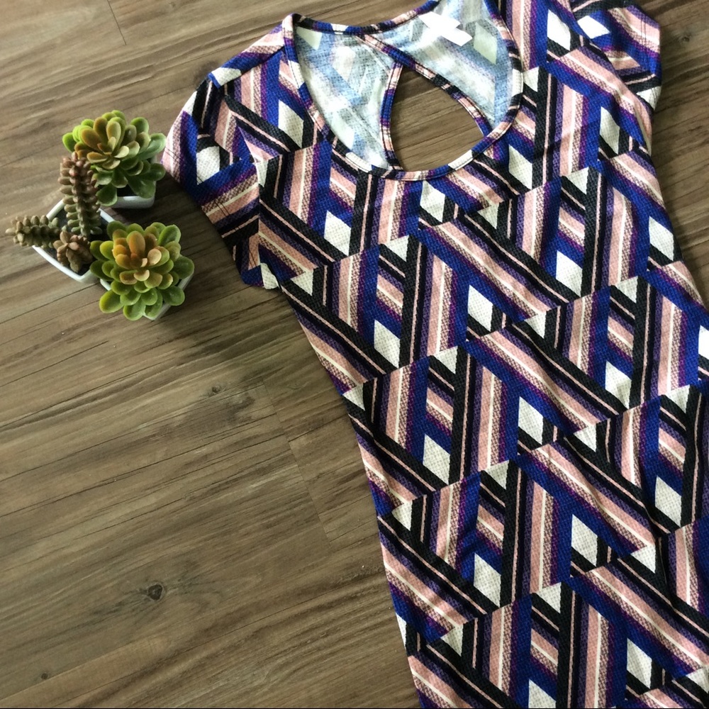 💕NWOT Geometric Print Dress💕 - Picture 5 of 7