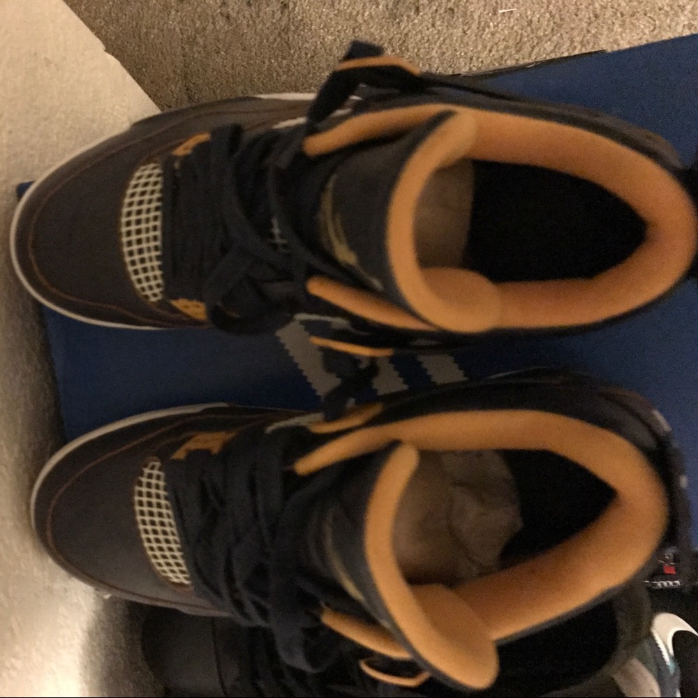 Brand new Jordan's size 9 for sale