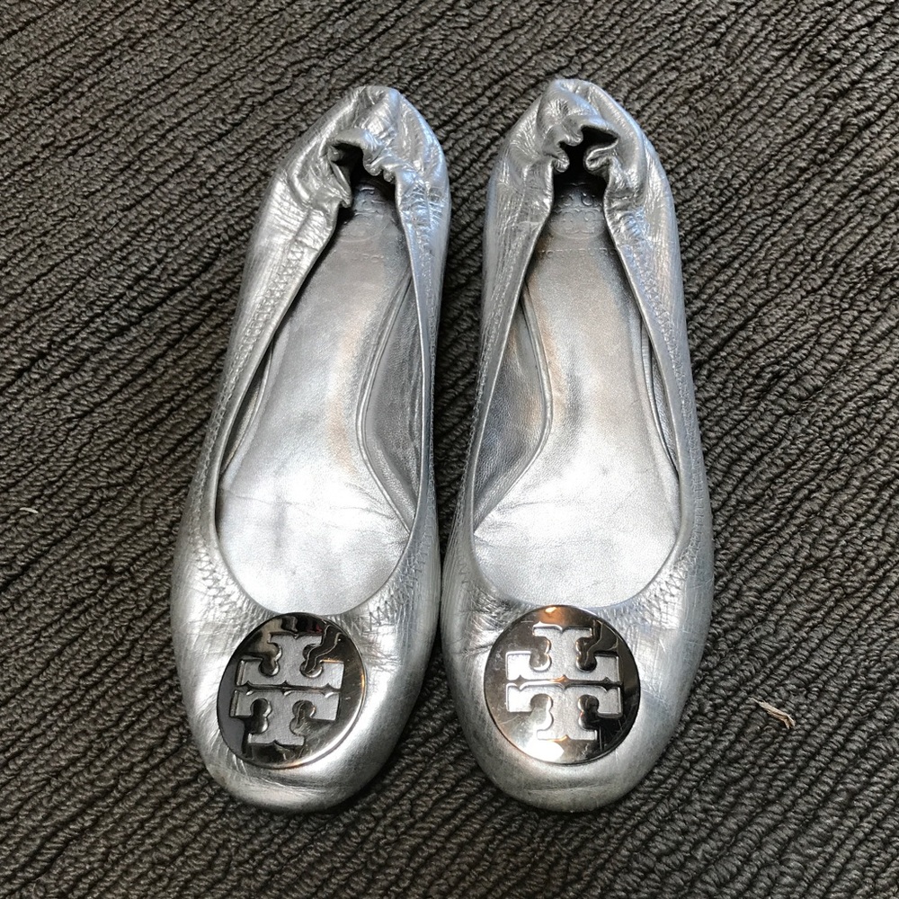 Tory burch silver flats