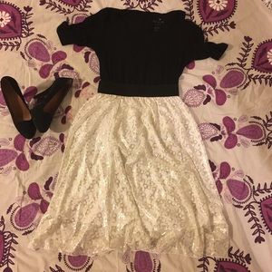 NWOT Lularoe Lola Skirt
