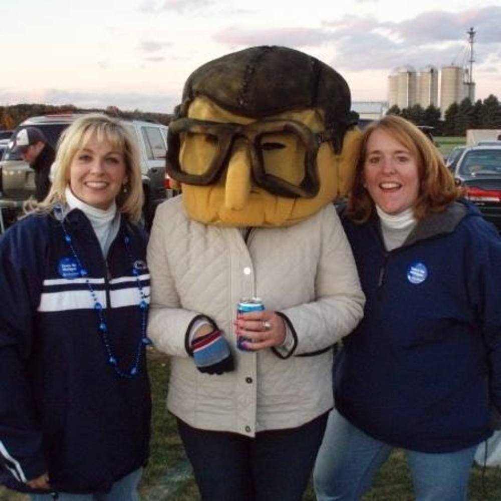 Meet your Posher, Debbie