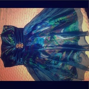Short strapless turquoise dress