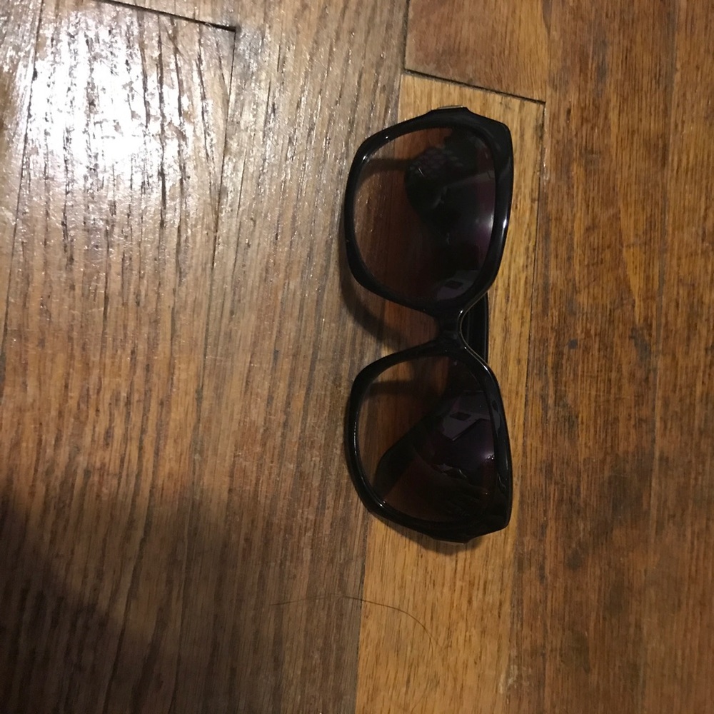 Brown sunglasses