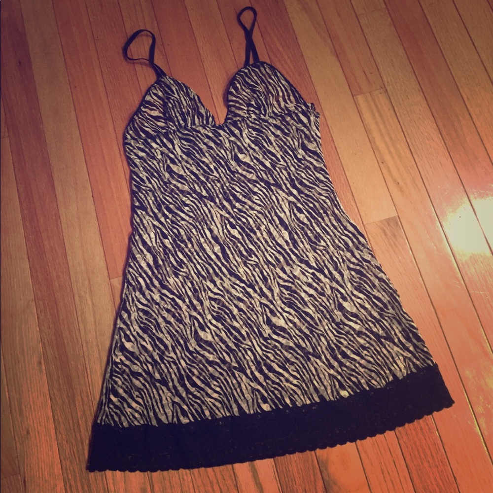 Victoria's Secret Lace black/white nightie