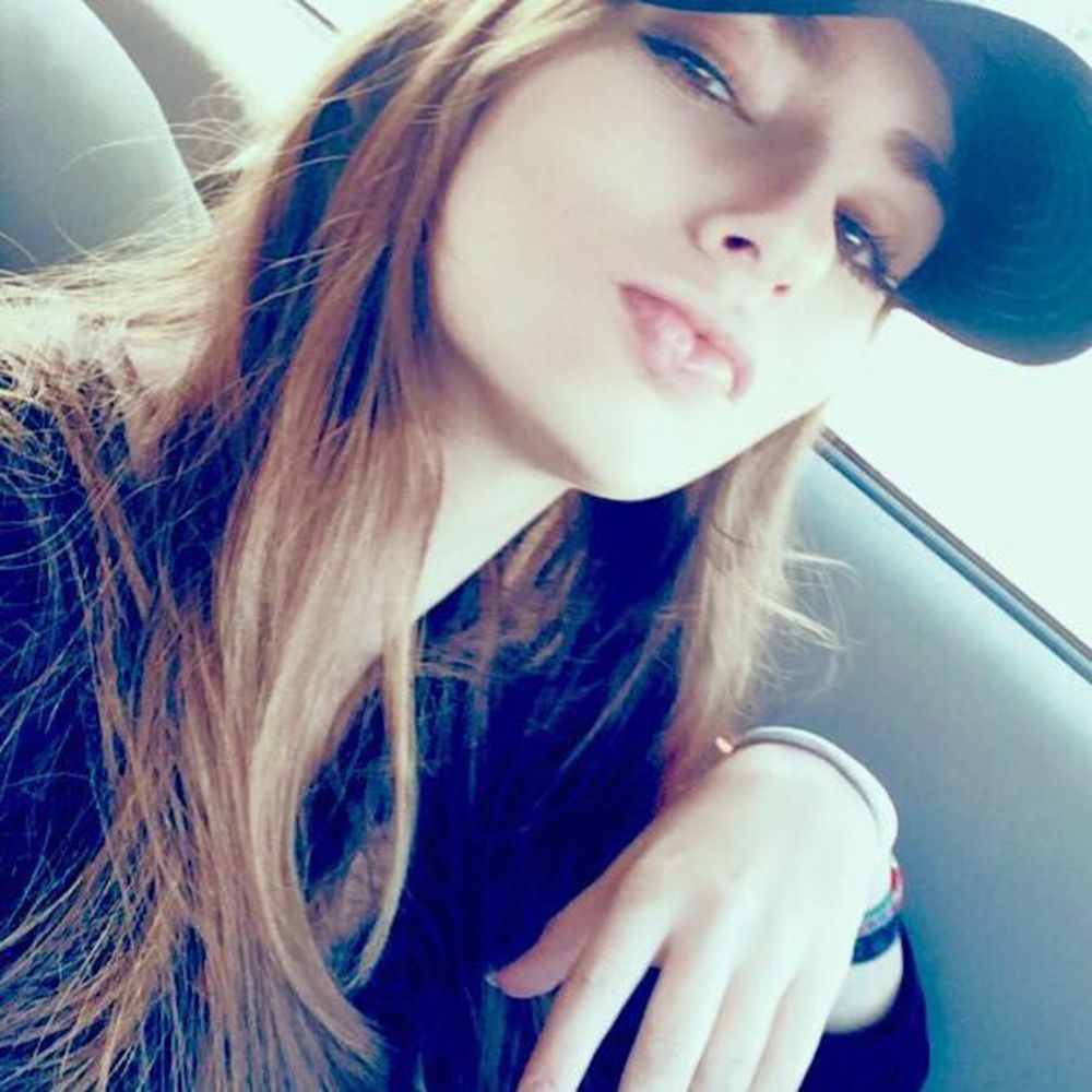 Meet your Posher, Maya