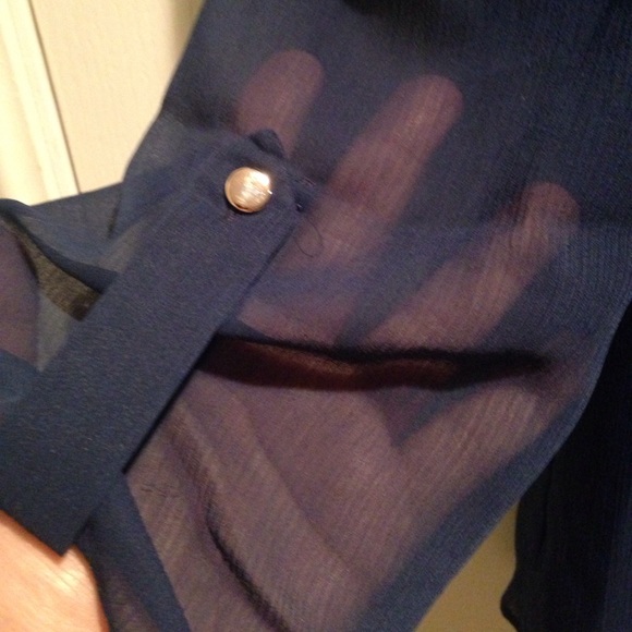 Navy top - Picture 2 of 3