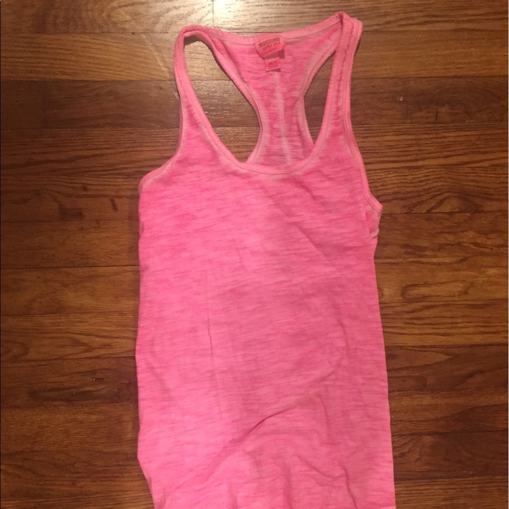 pink tank top