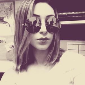 Meet your Posher, Laura