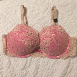 BNWT Victoria Secret PUSH UP W/ rhinestone 38B