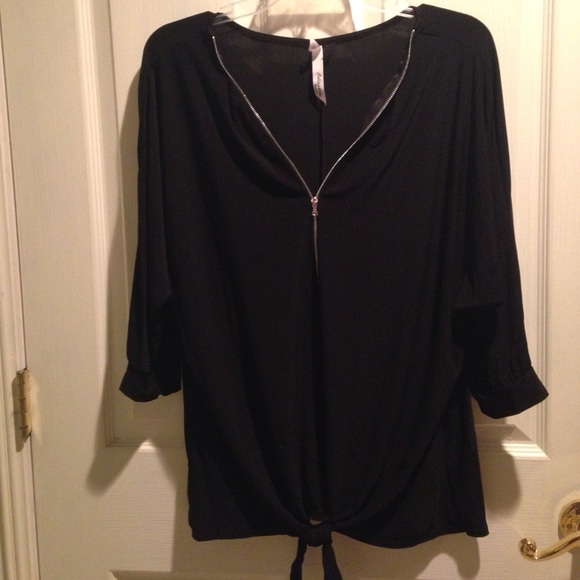 Black zipper top - Picture 1 of 2