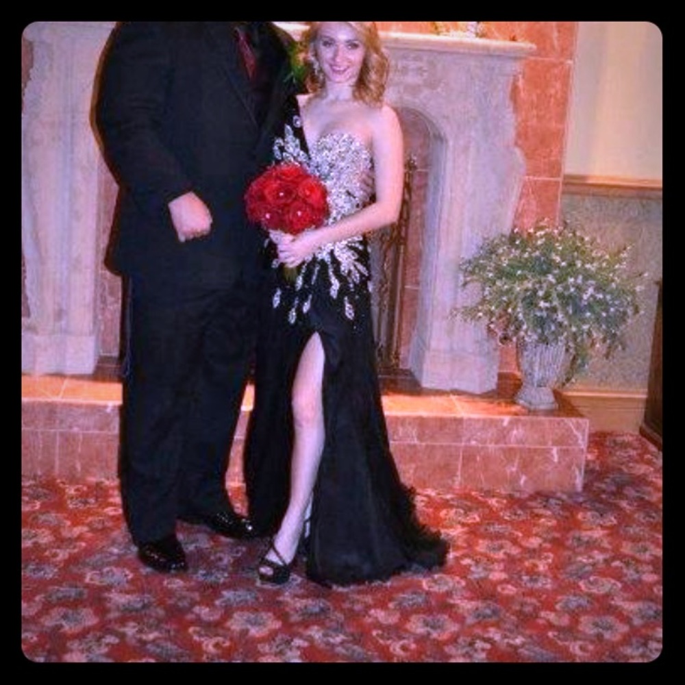 Tony bowls pageant/prom dress worth about 2k