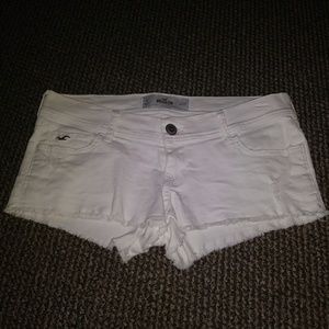 White Hollister shorts